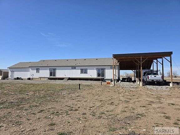 3rd image of 3035 E 756 N