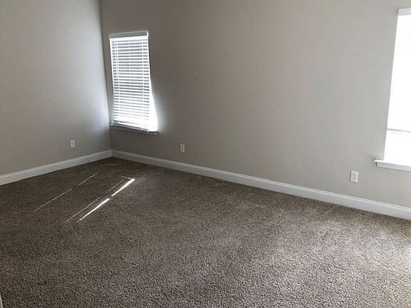 4th image of 106 Chancellor Ct