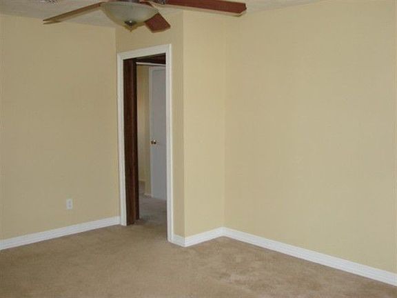 4th image of 111 S 4th 1/2 St