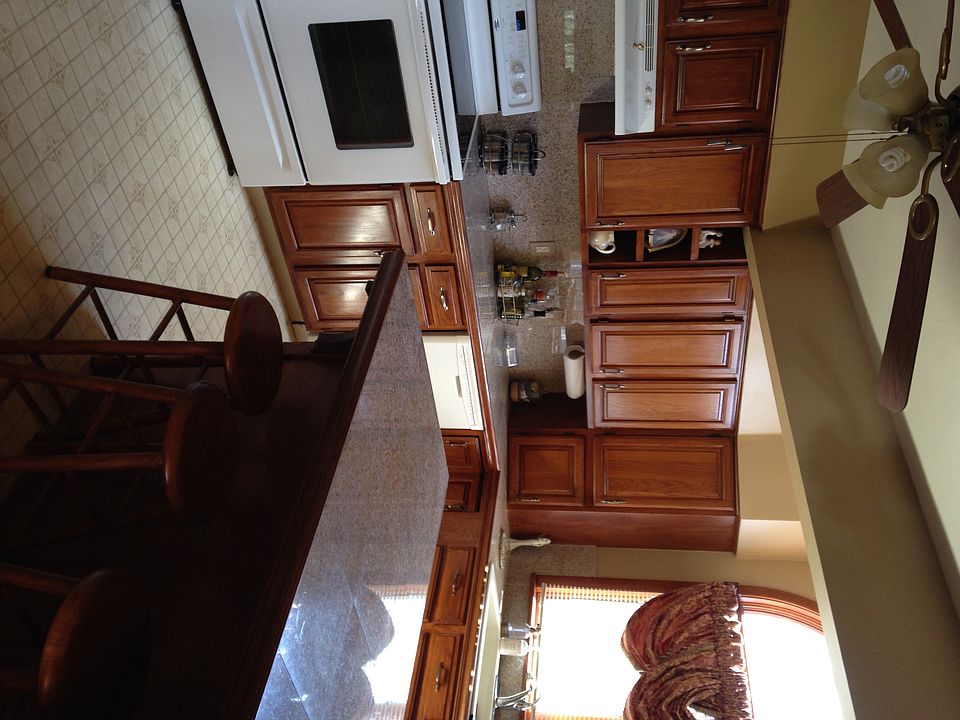 1st image of 28 Gem St