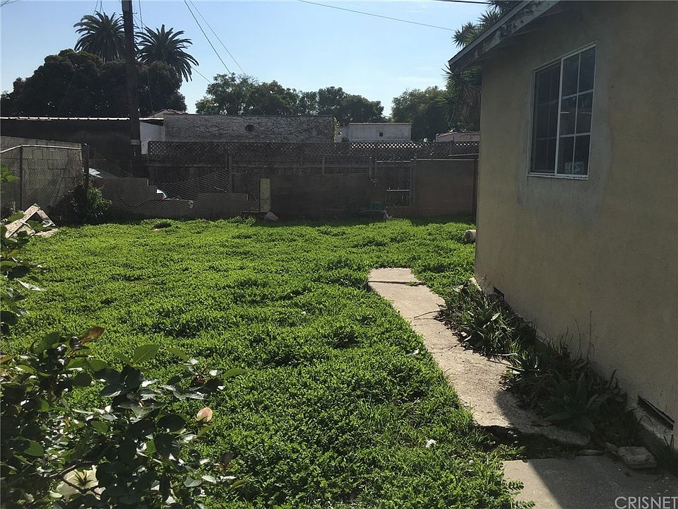 2nd image of 714 E 76th Pl