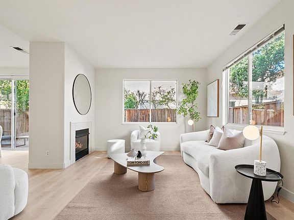 5th image of 4692 Wilcox Ave
