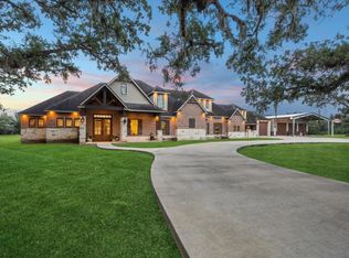 1255 Bronco Trl, Angleton, TX 77515