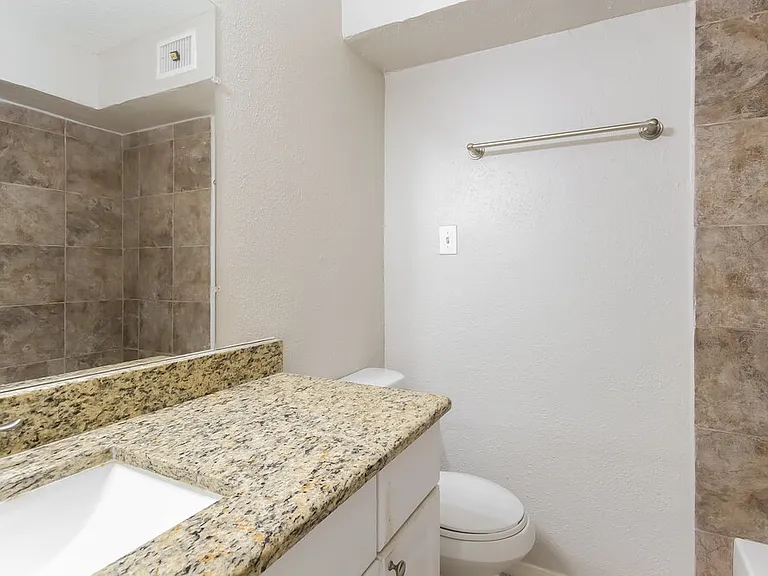 16111 Rosenridge Dr — Photo 15