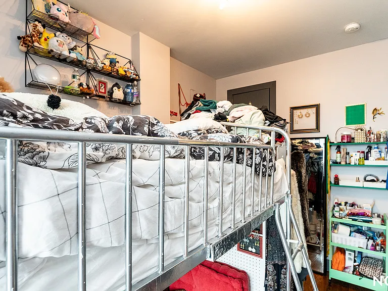 1461 Gates Ave #3H — Photo 18