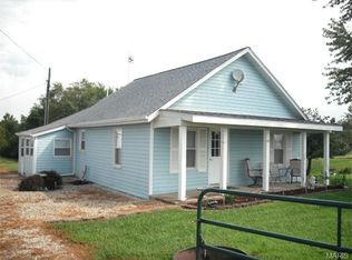 49 Kern Rd, Middletown, MO 63359