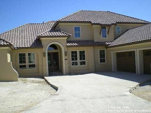 2nd image of 10 KINGS VIEW DR