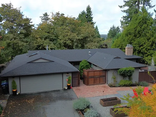 7405 78th Avenue SE, Mercer Island, WA 98040