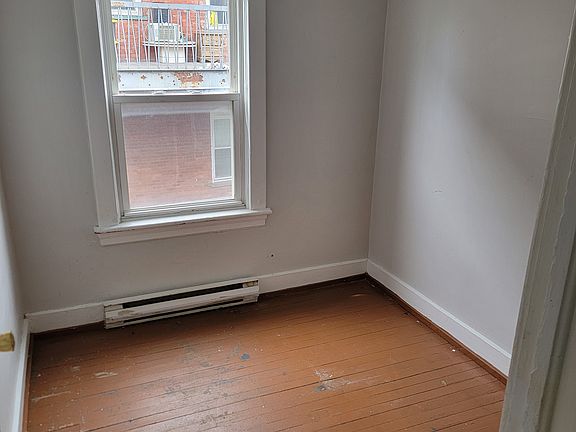 5th image of 857 Livingston Ave #2