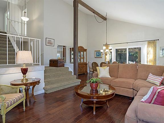 3rd image of 12587 Perla Ct