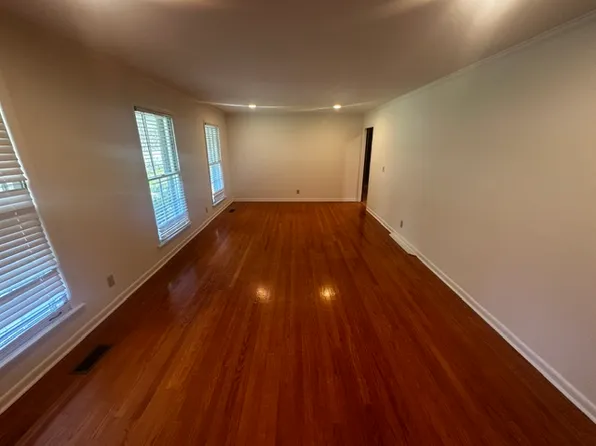 810 Elliott Dr, Murfreesboro, TN 37129