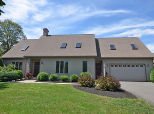 88 Rambling Rd, Amherst, MA 01002