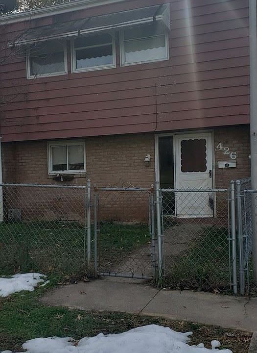 1st image of 426 Bethlehem Ct