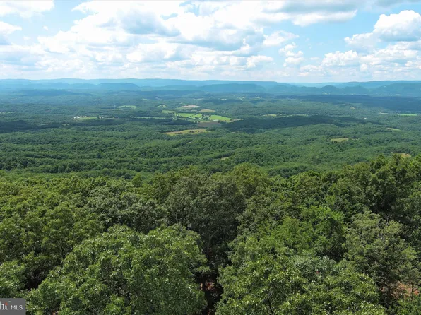 207 Bluffs On The Potomac, Fort Ashby, WV 26719