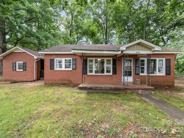 2048 Quiet Ln #1, Hickory, NC 28602