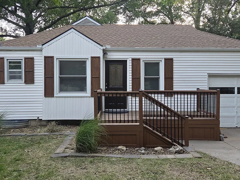2023 Kentucky St — Photo 1