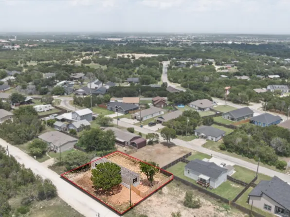 2307 Cedarwood Trl, Granbury, TX 76048