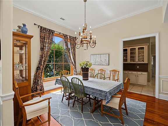 4th image of 316 Pencarrow Cir