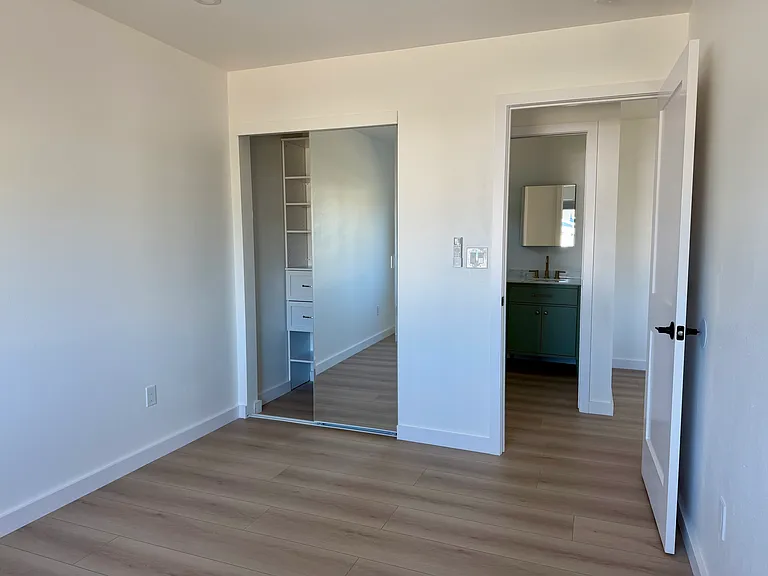 23874 Friar St — Photo 12