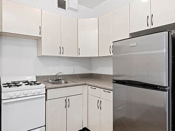 4th image of 22 Avenue C APT 2A