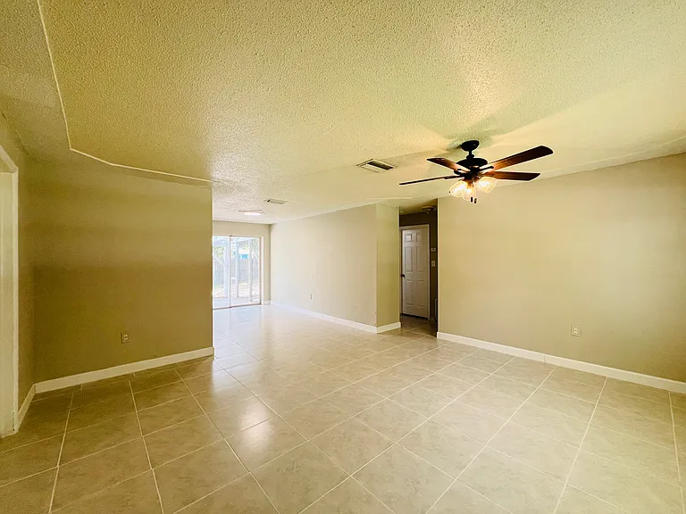 440 Nora Ave — Photo 5