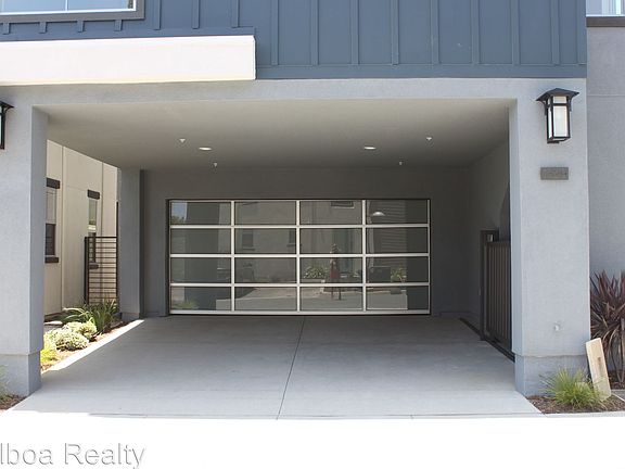 3rd image of 1629 Hampton Dr