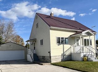 1309 School St, Two Rivers, WI 54241