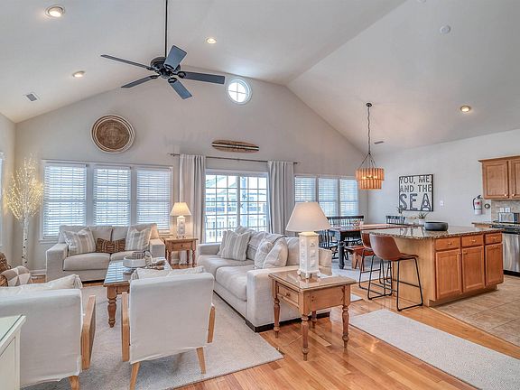 5th image of 1539 Central Ave #2