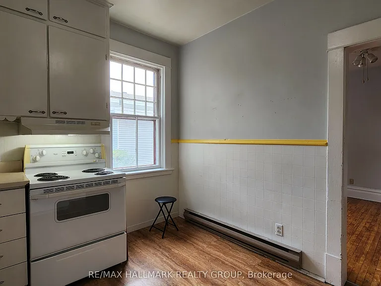 125 Glenora St #3 — Photo 23
