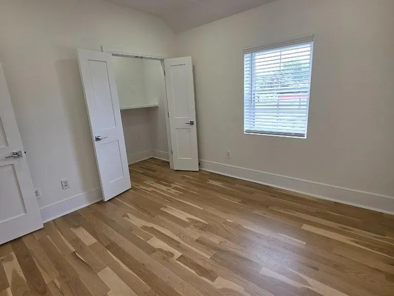 1453 Morris Ave #LEFT — Photo 28