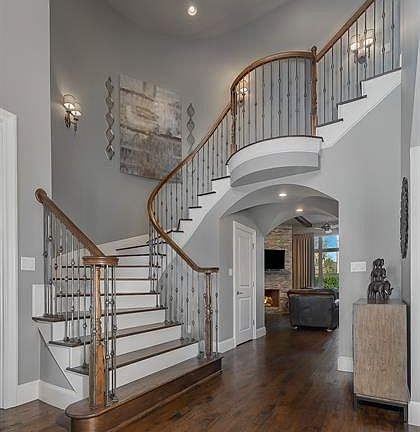 5th image of 10816 Camellia Dr