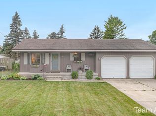 1833 Rowland Ave SE, Kentwood, MI 49546