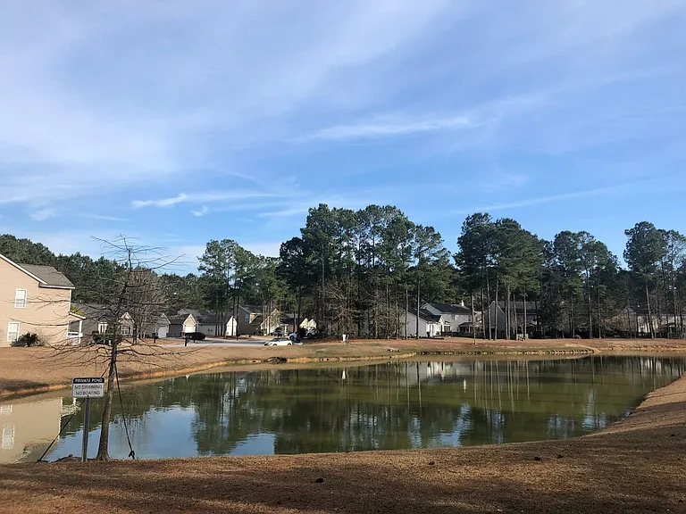 102 Surlington Dr — Photo 4