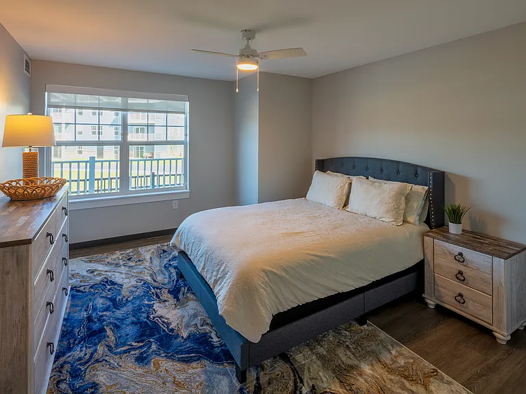 Loso Lakeside Apartments — Photo 22
