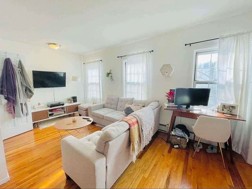 2nd image of 83 N 7th St #11