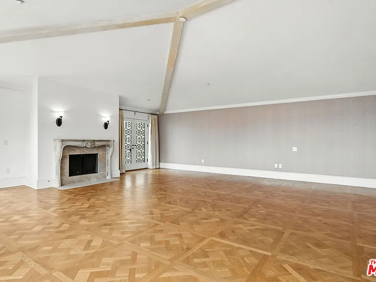 1675 N Woods Dr — Photo 34