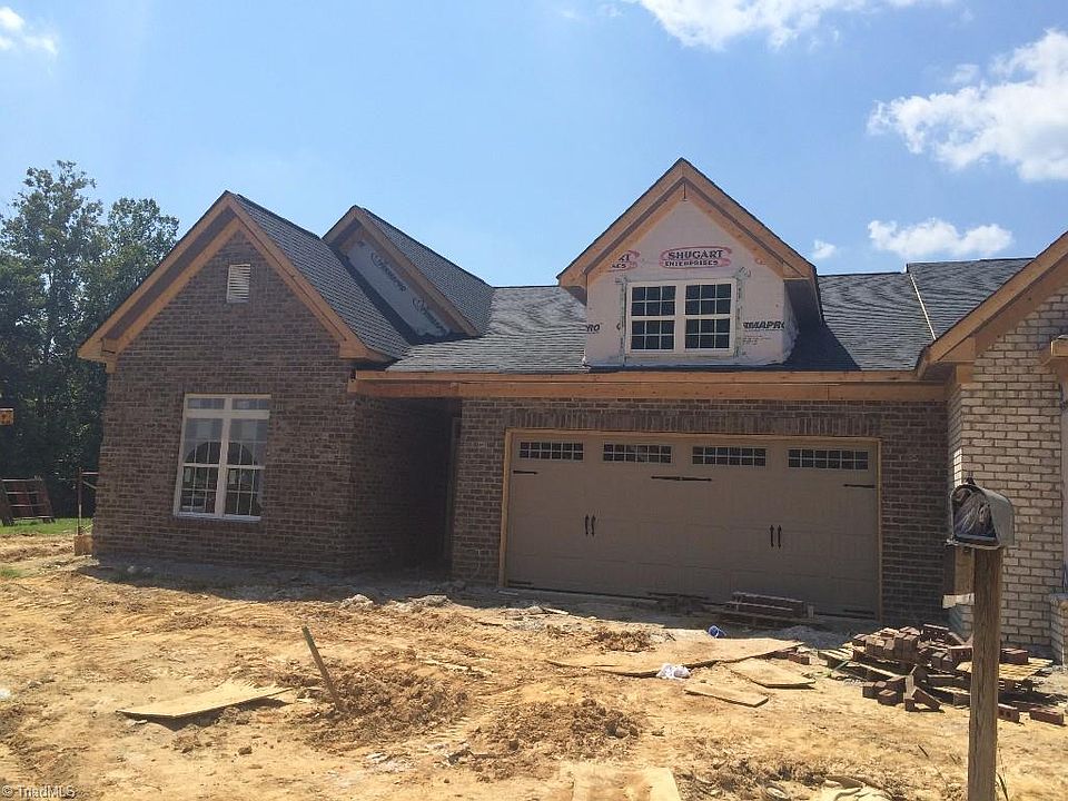 2nd image of 140 Englewood Ct