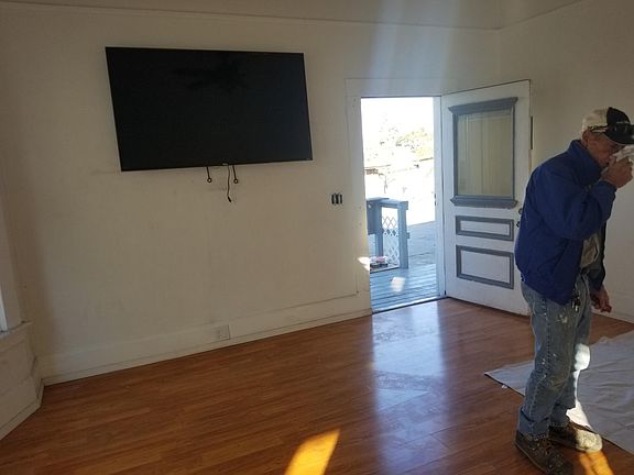 4th image of 2834 E St