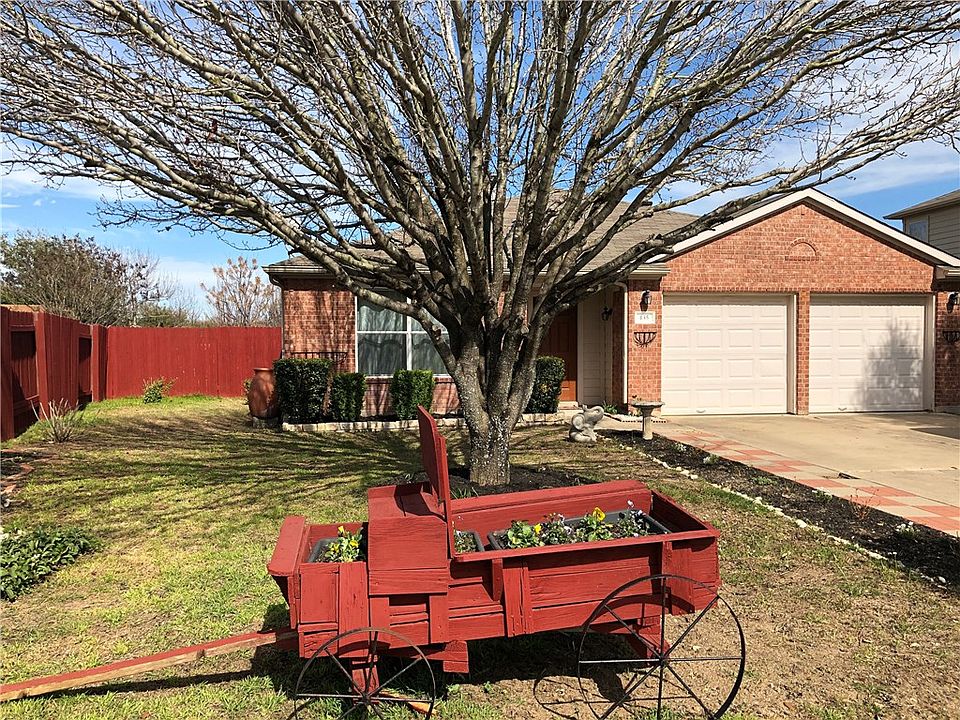 1st image of 135 Soapberry Dr