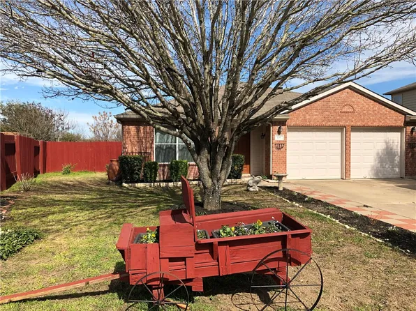 135 Soapberry Dr, Kyle, TX 78640