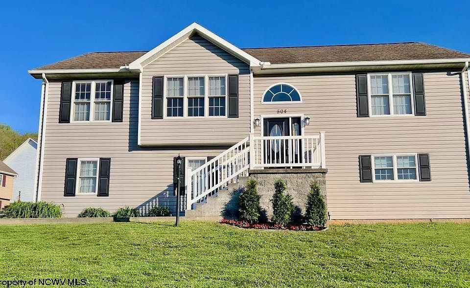 1st image of 504 Santa Fe Ct
