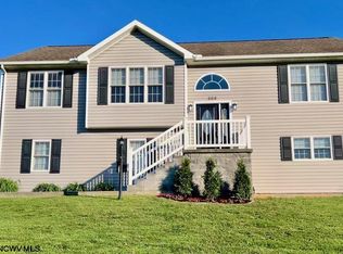 504 Santa Fe Ct, Morgantown, WV 26508