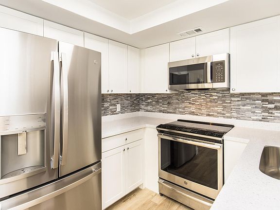 2nd image of 5094 Society Pl W APT I