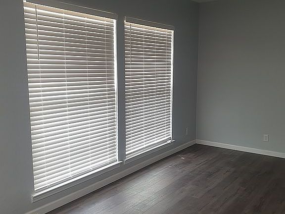 2nd image of 5125 Chateau Ave