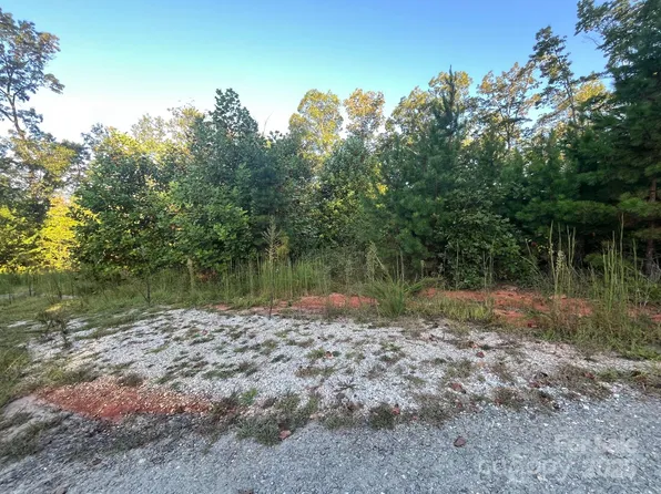 120 Squirrel Hollow Dr, Marion, NC 28752