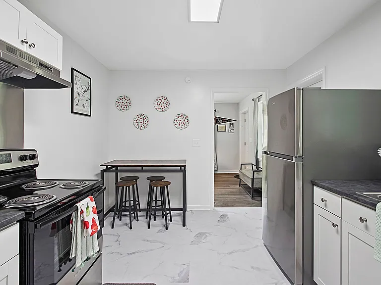 767 Corbin Ave #MAIN767CORBINAVE — Photo 7