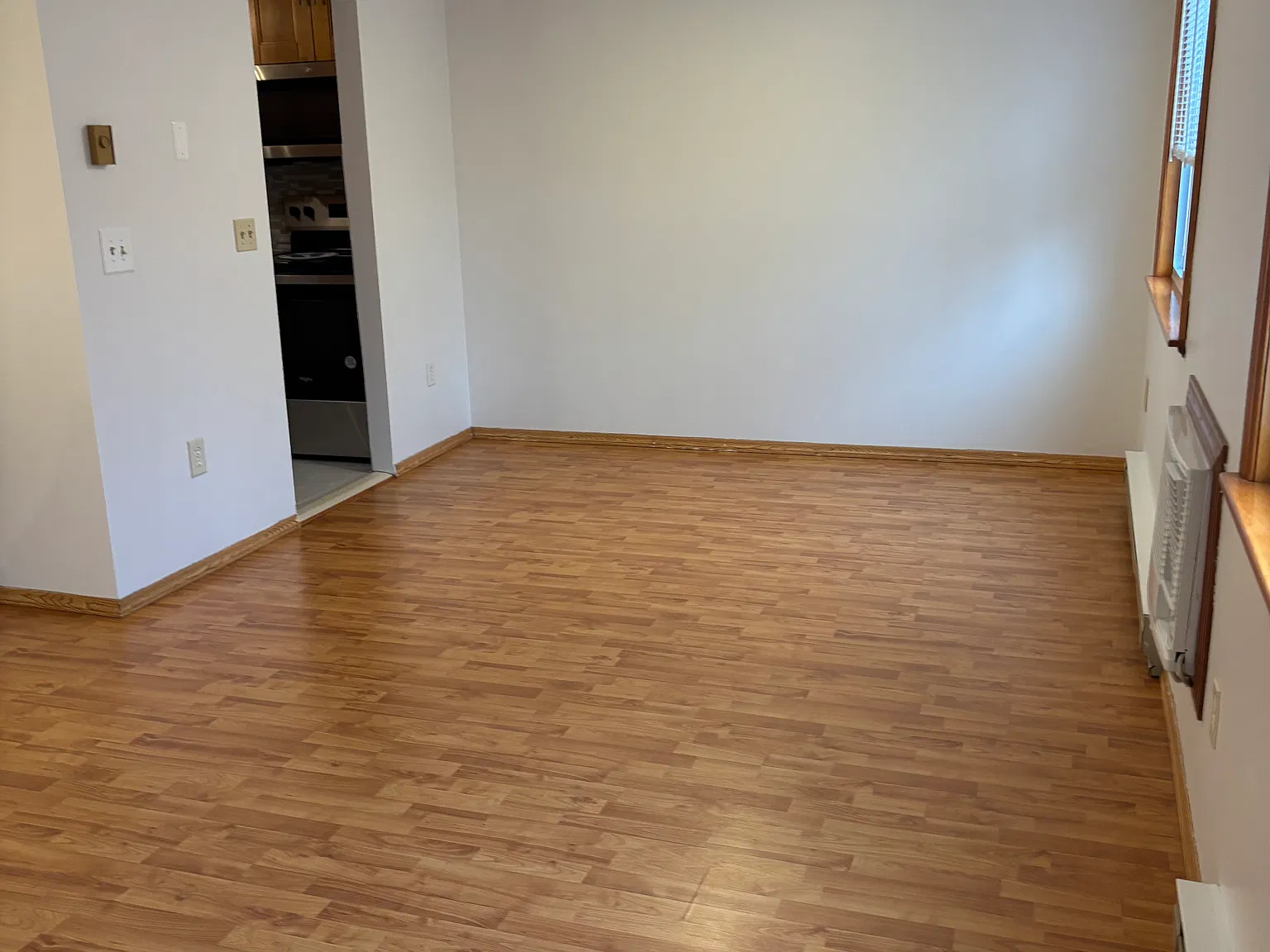 3 bed, 1415 sqft, $2,200 — Photo 4