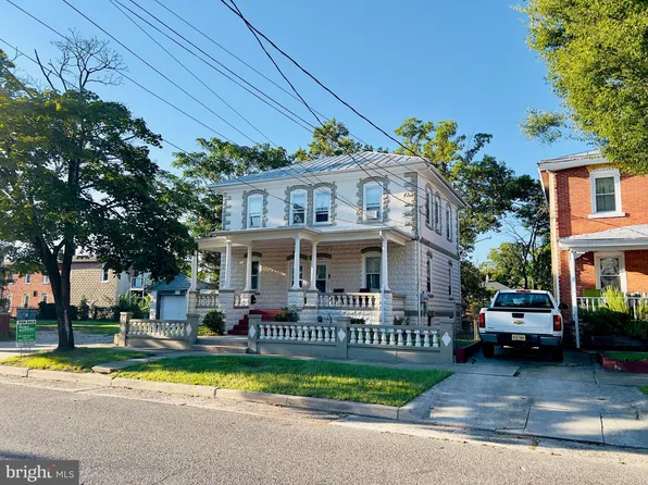 814 E Cherry St, Vineland, NJ 08360