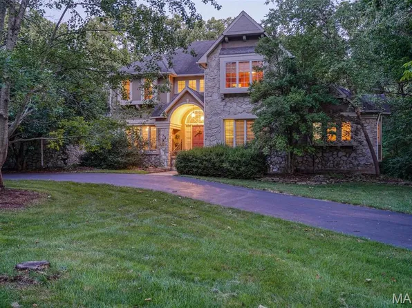 716 Oak Knoll Rd, Rolla, MO 65401
