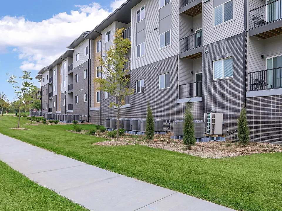 Bluestem Pointe at La Vista